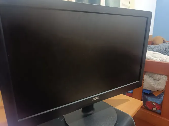 Monitor AOC para jogar e trabalhar