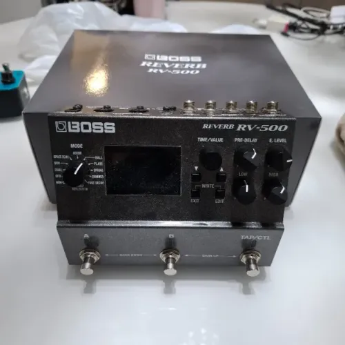 Boss RV 500