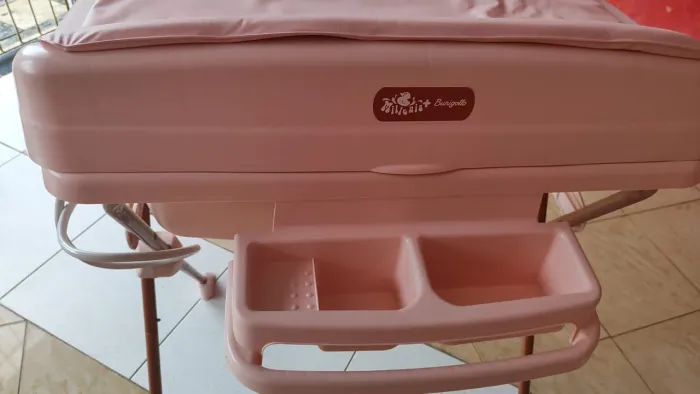 Banheira e Carrinho de bebê 