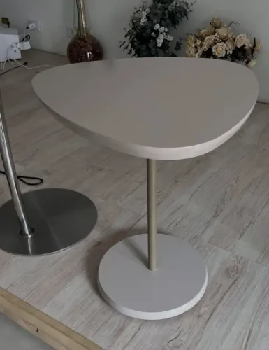 Promoção Mesa de Apoio Off White - 17/03/2026   