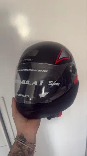 CAPACETE FÓRMULA 1