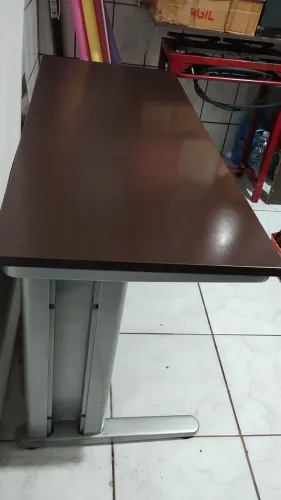 Vende-se mesa de escritório