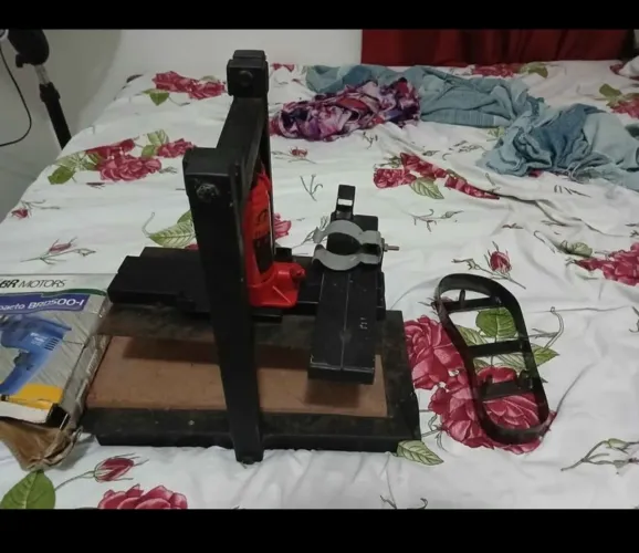 Vendo máquina de fazer chinelo