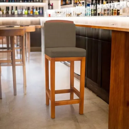Banqueta Alta com Encosto Roma para Balcão