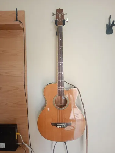 Baixolao Takamine G-Series Modelo EGB2S