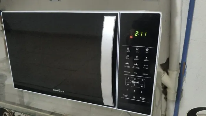 Microondas Britania 30L 127V
