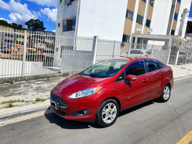 Ford Fiesta Sedan 1.6 16V Flex Aut. 2015