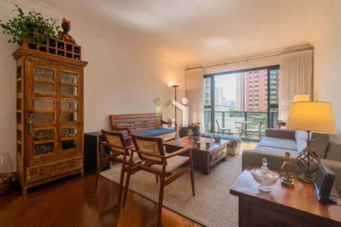 Apartamento a venda em moema com 150m², 3 dormitórios sendo 1 suíte e 2 vagas