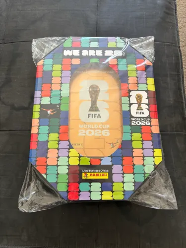 Kit Estádio: álbum Ouro NUMERADO + 150 pacotes + 50 cromos faltantes