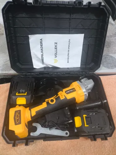Esmerilhadeira a bateria 21v