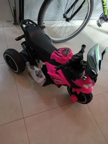 Moto elétrica infantil 