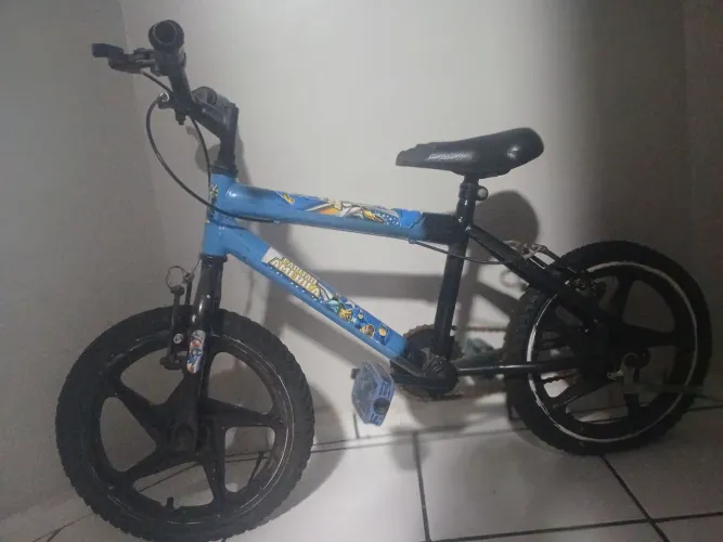 Venda de bicicleta  semi nova em bom estado  de conservação 