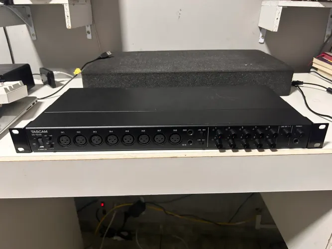 Placa de Áudio TASCAM US 16X8