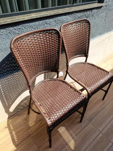 Vendo 6 cadeira de fibras super conservada