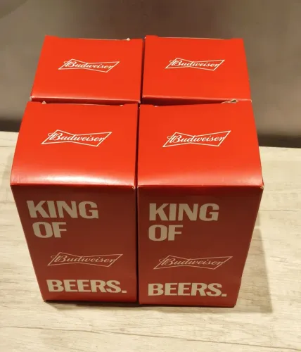 4 copos Budweiser 350 ml novos 
