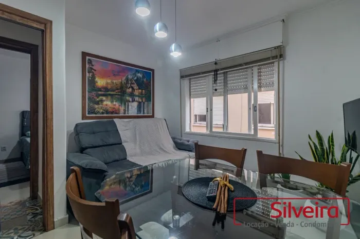 Apartamento próximo a Av. Cristóvão Colombo