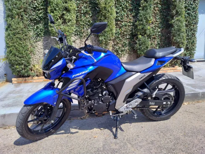 Fazer 250 2022 baixo km