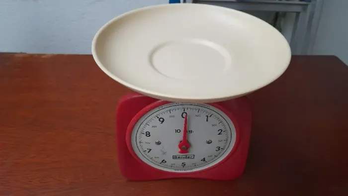 Balança de Cozinha Antiga Bender até 10Kg Mecânica e Manual Vintage