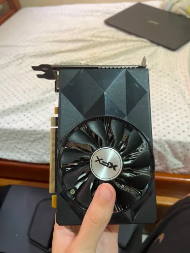 R7 360
