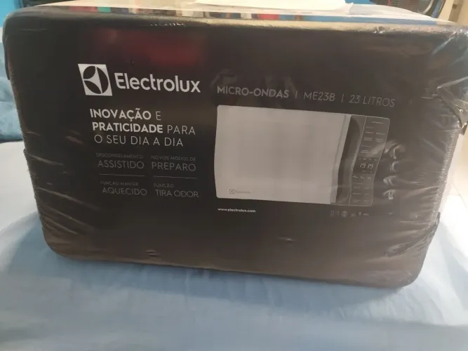 Micro-ondas Electrolux 220V 23L Branco Efficient ME23B