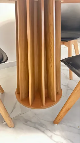 Vendo mesa 4 cadeiras redonda