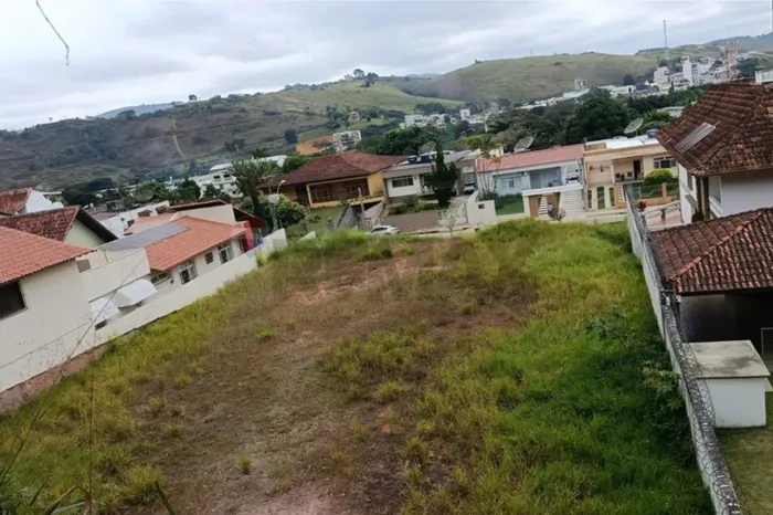 Terreno Avenida Francisco Lacerda de Aguiar