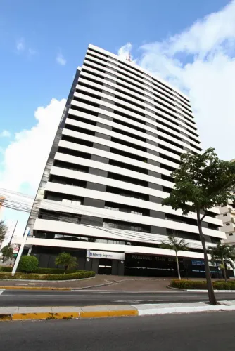 Equatorial Trade Center - 02 salas conjugadas com 98m2 com 4 vagas na Aldeota