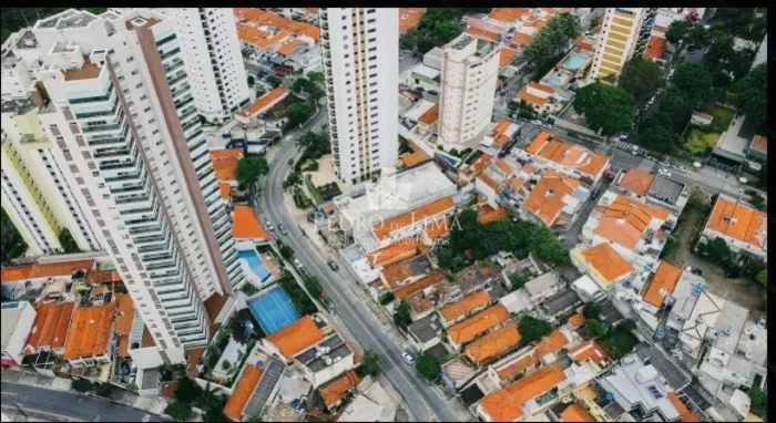 Prédio Tatuape local excelente para Locação ou Venda 2.240 mts , entregar o imóvel no form