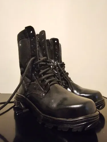 Coturno militar extra leve Price.