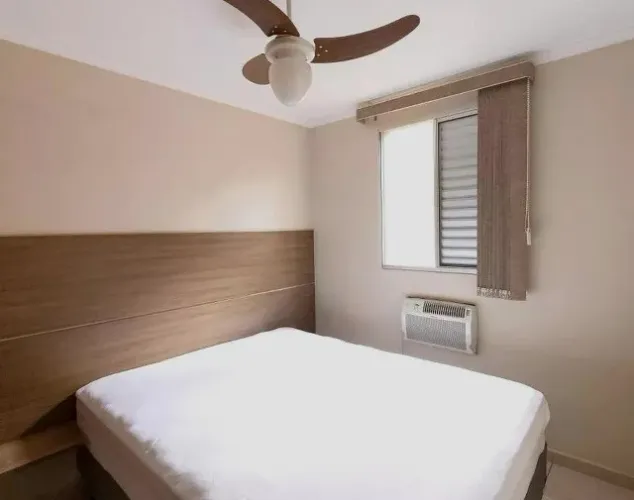 Apartamento ( 2 dormitórios ) , aluguel anual com caução e com mobília. 