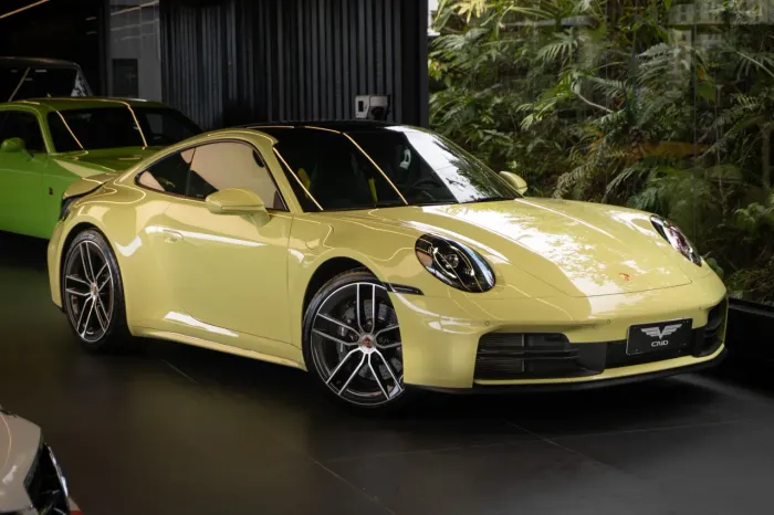 Porsche 911 Carrera 3.0 24V H6 PDK 2025