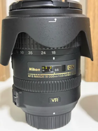 Kit Nikon D7000 + 18-200mm VR II + 50mm f/1.8G