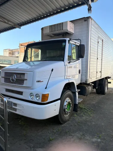 Caminhão Mercedes L 1318