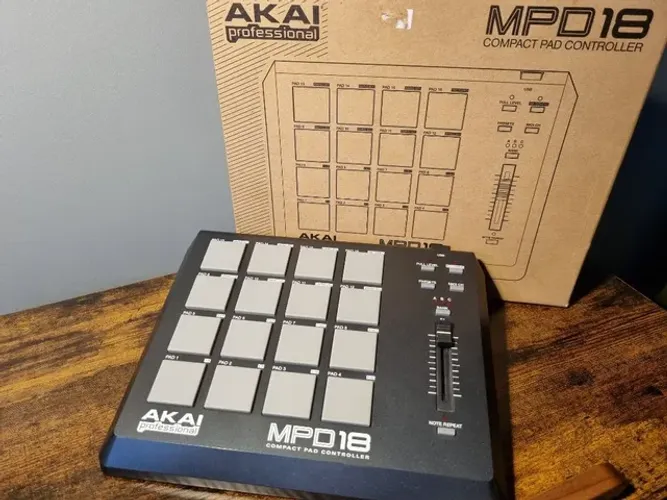 Akai mpd18