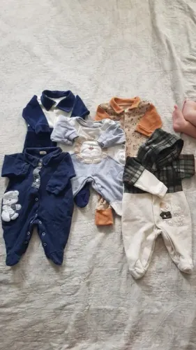 Lote com 40 peças para Bebê Menino até 6 meses
