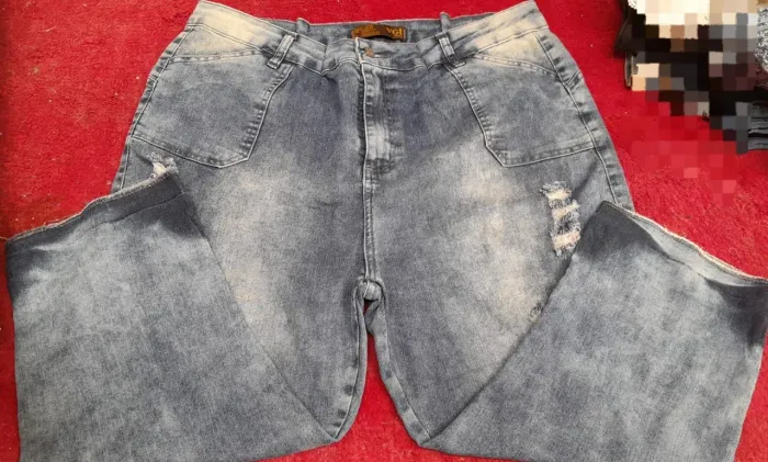Calça capri tam 56 c lycra 