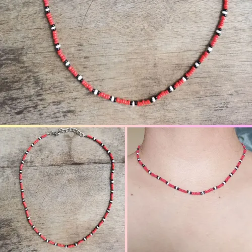 Colar de miçangas cobra coral