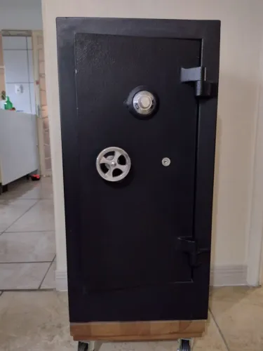 Cofre de Segurança Residencial Retrô