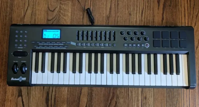 Controlador MIDI USB M Audio Axiom 49