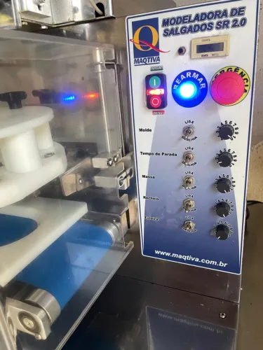 Máquina modeladora de salgados Maqtiva