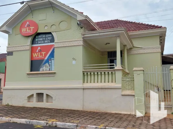 Casa com 3 dormitórios à venda, 190 m² por R$ 320.000,00 - Vila Nova - Jaú/SP