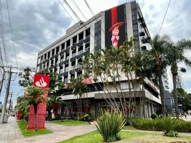 MÁFFER IMÓVEIS ALUGA  CONJUNTO COMERCIAL  Av. Cristóvão Colombo esquina Benjamin Constant 