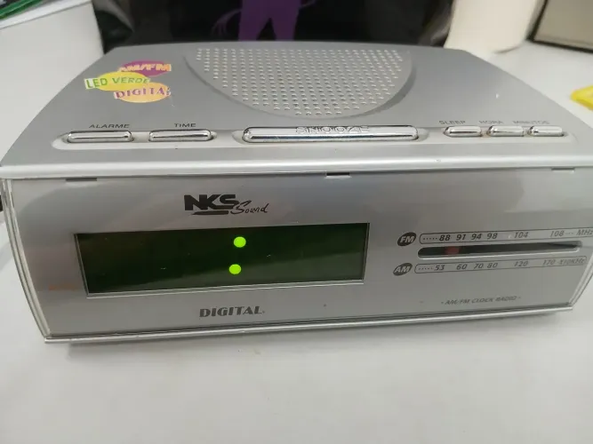 Vendo...Rádio Relógio Digital