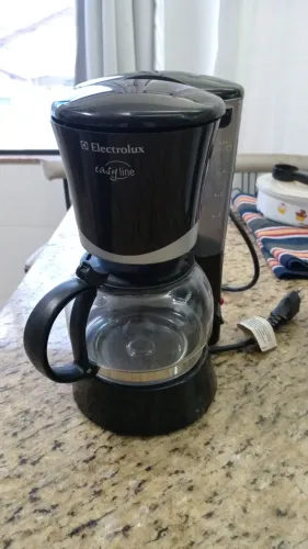 Cafeteira Eletrolux Easyline modelo CM 100