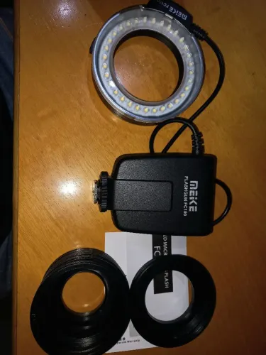  LED Macro ring flash Meike FC100 - sapata universal 