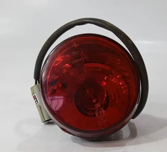Lanterna Parachoque Traseiro Direito Qq 2011 - 2014 Direito/passageiro Vermelho