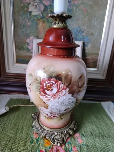 Abajur Vintage porcelana com Flores Pintadas a mão 