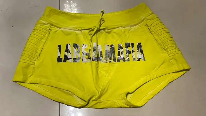 Short labellamafia