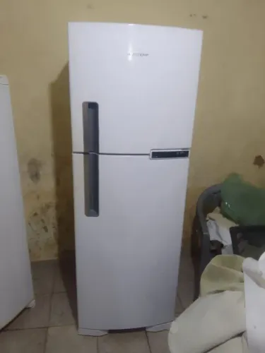 Compramos geladeira com defeito modelo mais novo