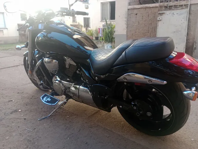 Suzuki Boulevard M 1800 R